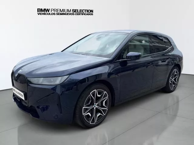 BMW iX xDrive45 300 kW (408 CV)